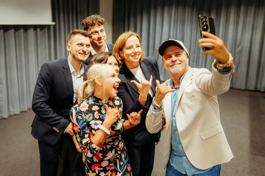 Alan Borys arbeider med leadoppfølging